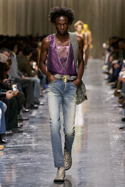 Look 1